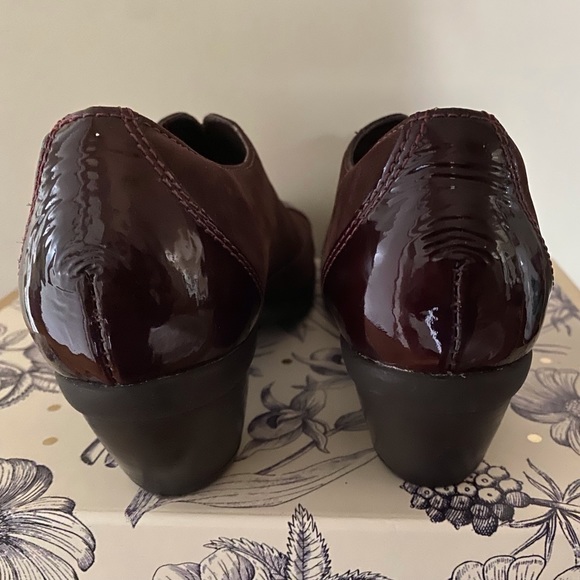 NAOT SHOES - Picture 4 of 8